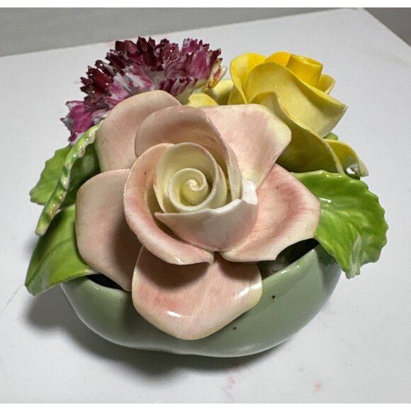 Staffordshire Floral Arrangement Bone China With Roses & Carnation - Picture 2 of 9